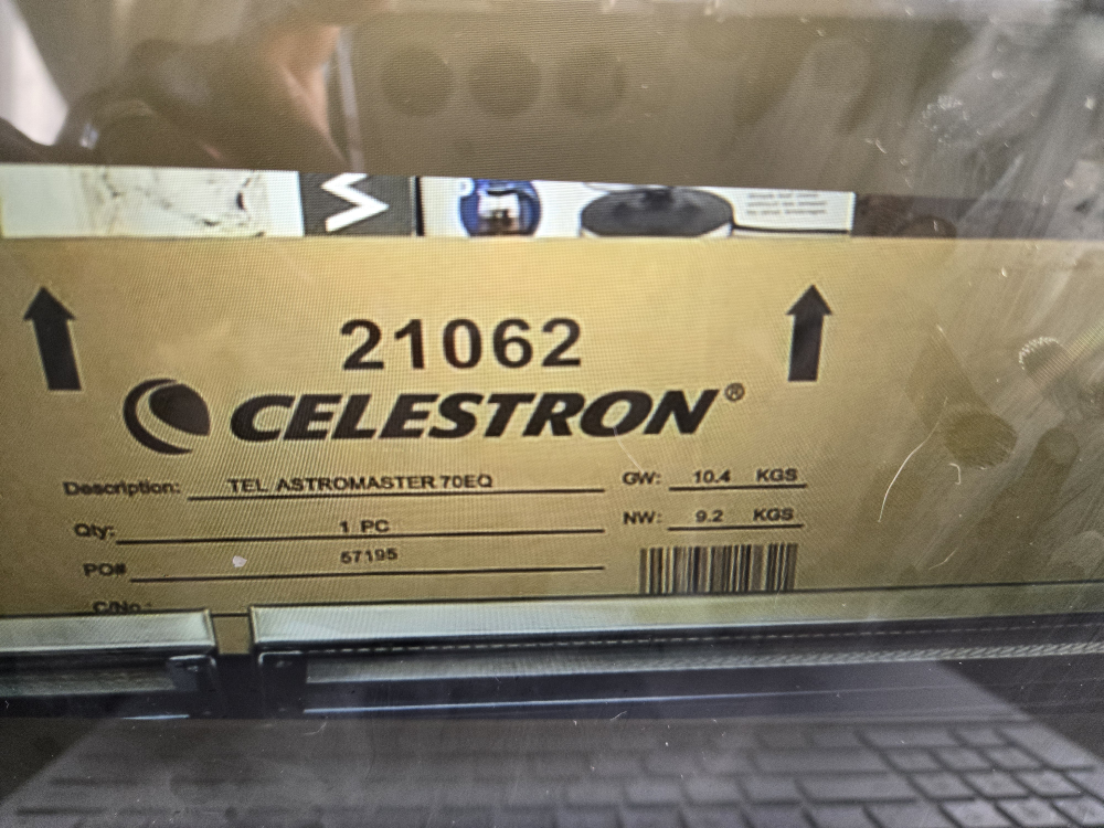 TELESCOPE, CELESTRON , TEL ASTROMASTER 70EQ thumbnail