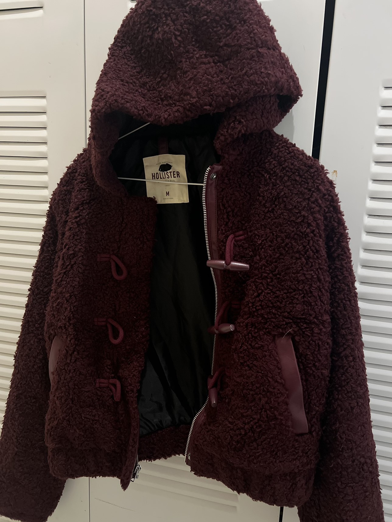 Hollister sweater maroon