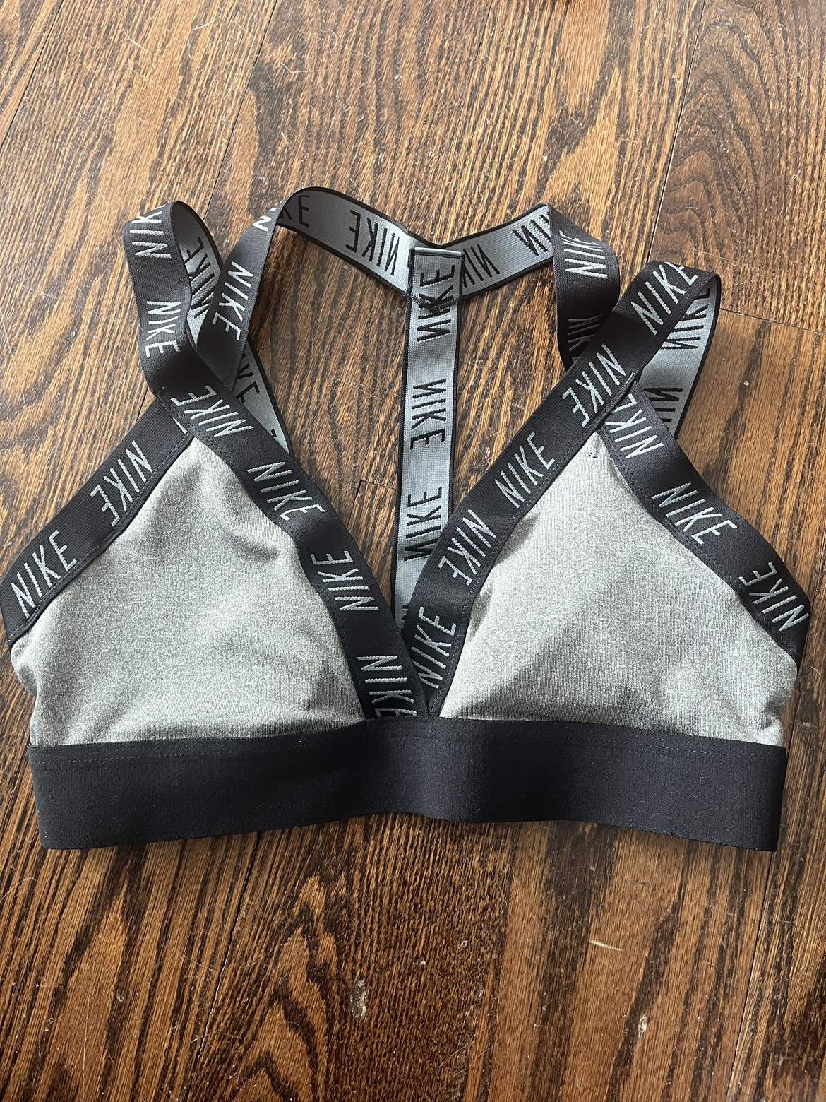 Nike sports bra thumbnail
