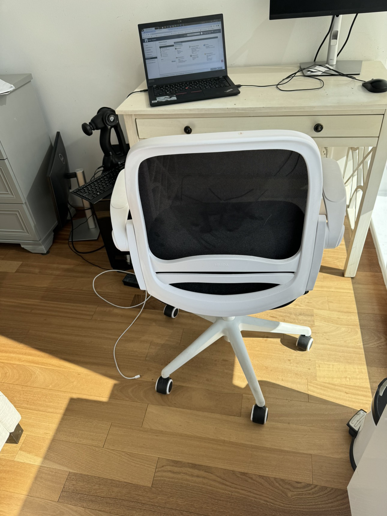 Office desk and chair - photo 2