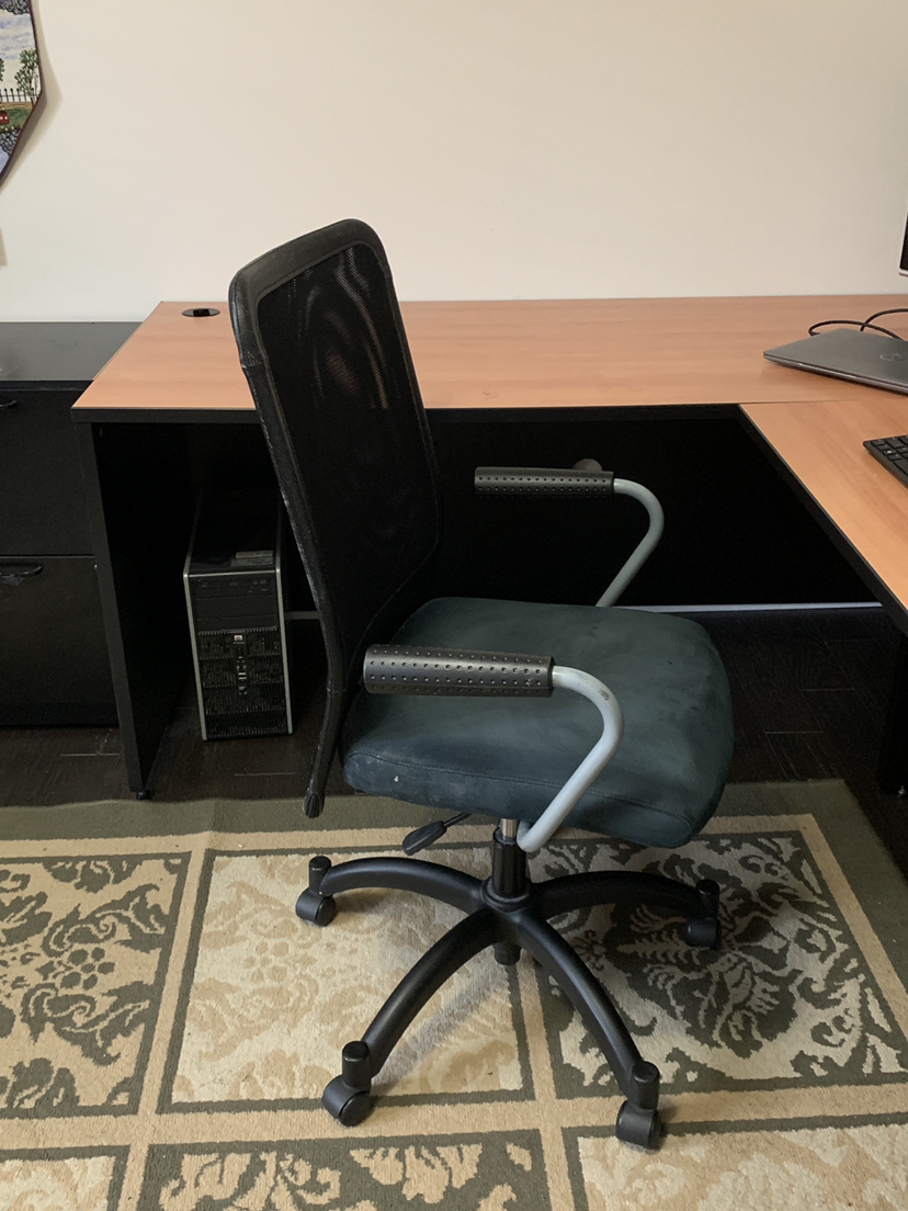 Office desk - photo 5