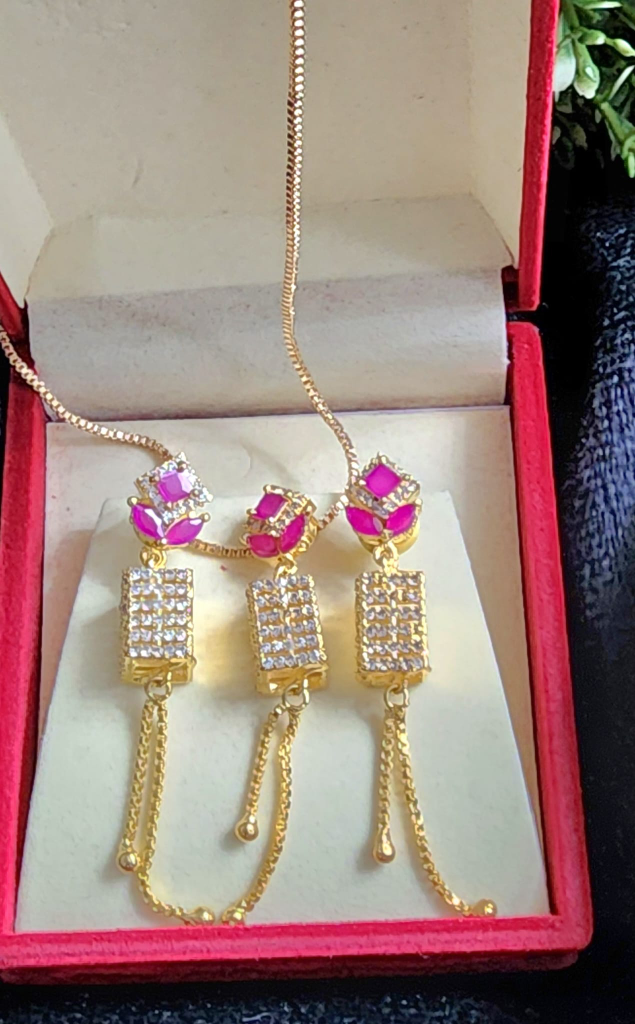 locket set with chain thumbnail