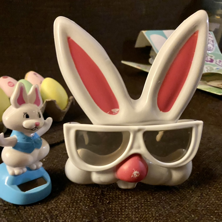 Easter lot-  various toys games & decor image indicator(5)