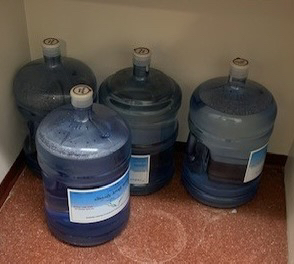 WATER BOTTLES - Empty 18.9L image indicator(2)