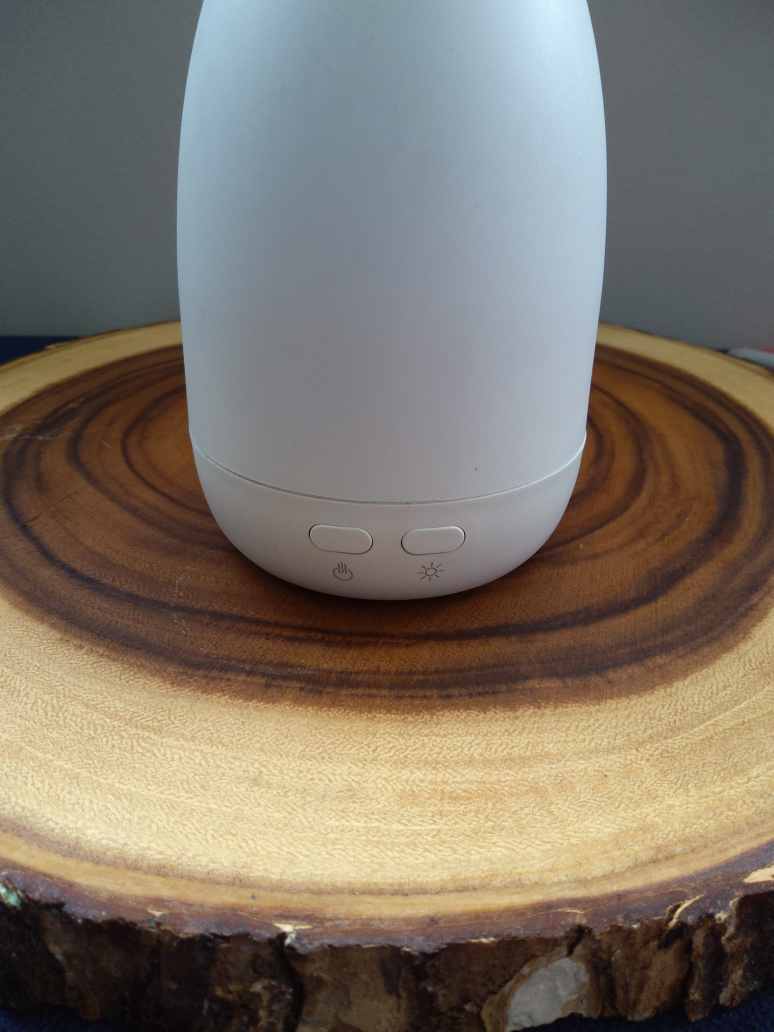 Sage diffuser in white. work like new image indicator(5)