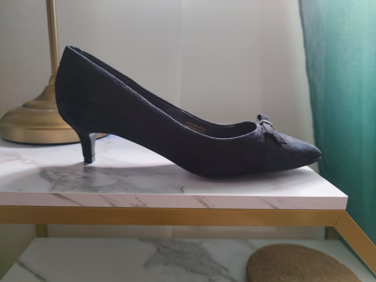 Black suede pumps 🥕 image indicator(2)