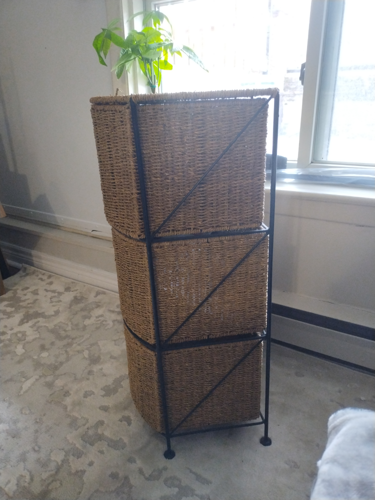 wicker 3 Drawer stand