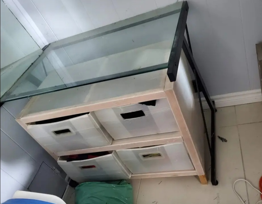 Glass Desk thumbnail