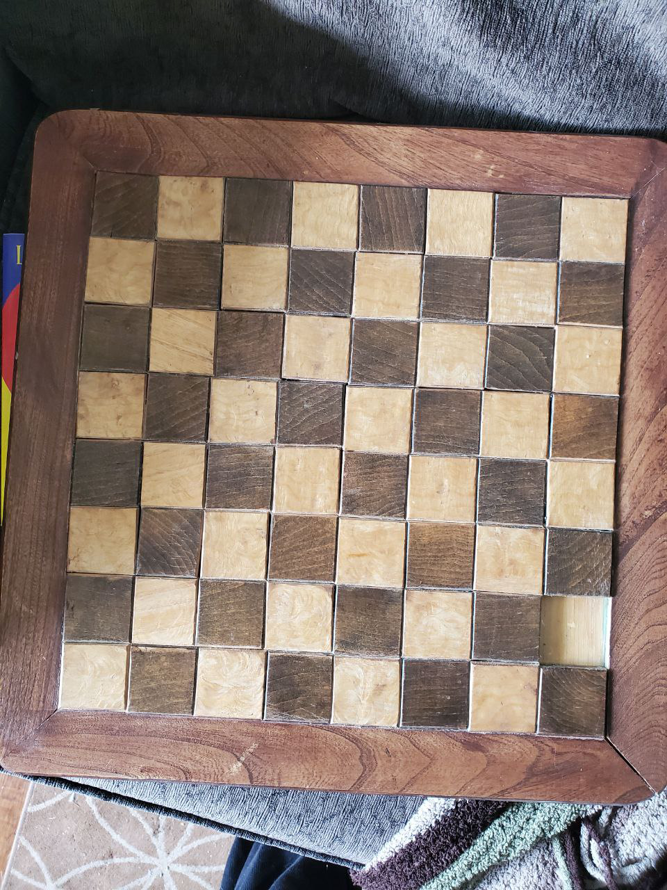 free wood chess board thumbnail