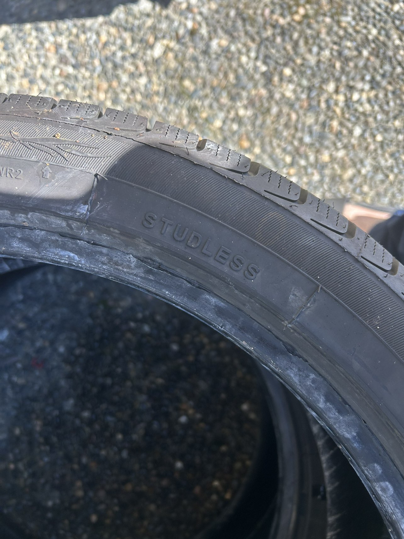 Two winter tires image indicator(6)