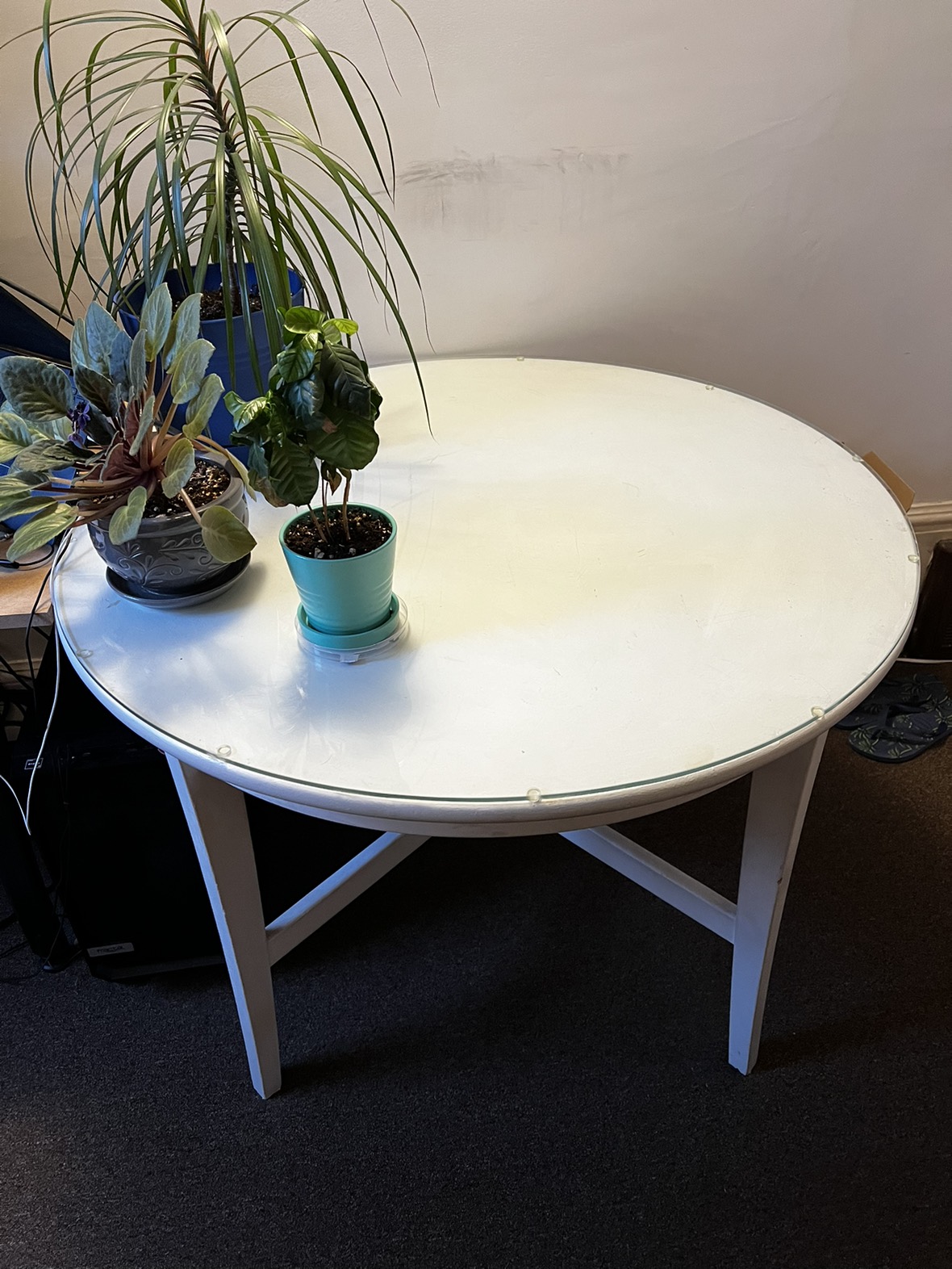 Solid Wood dinning table with glass top + 4 chairs thumbnail