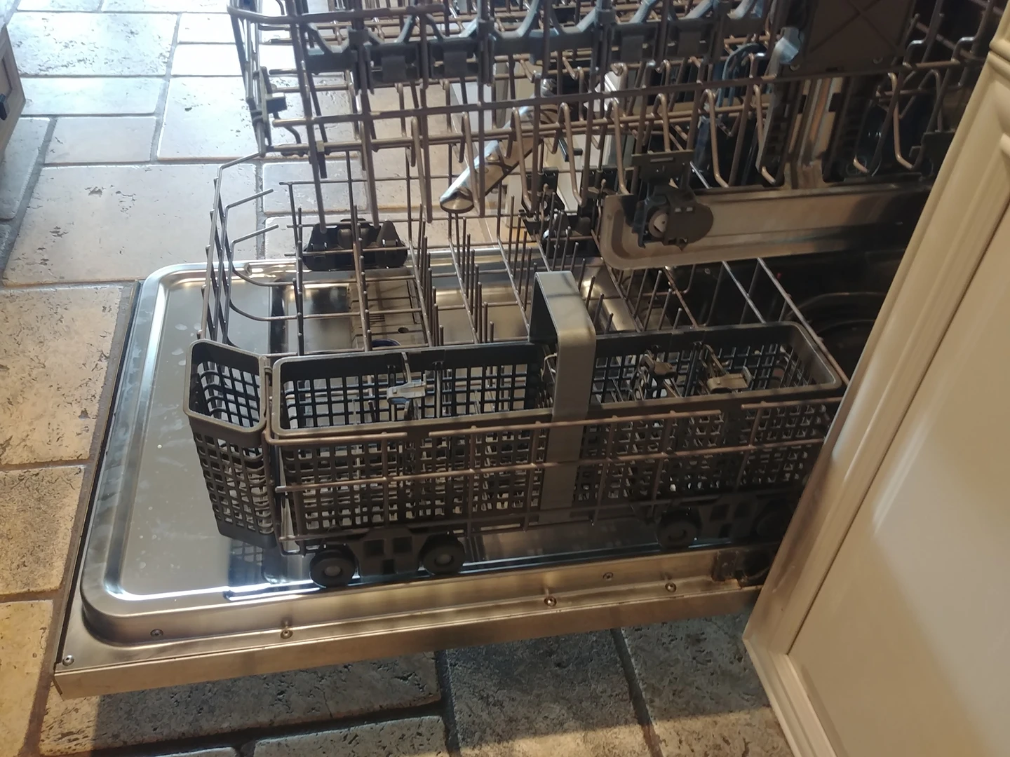 Kitchen Aid Dishwasher image indicator(5)