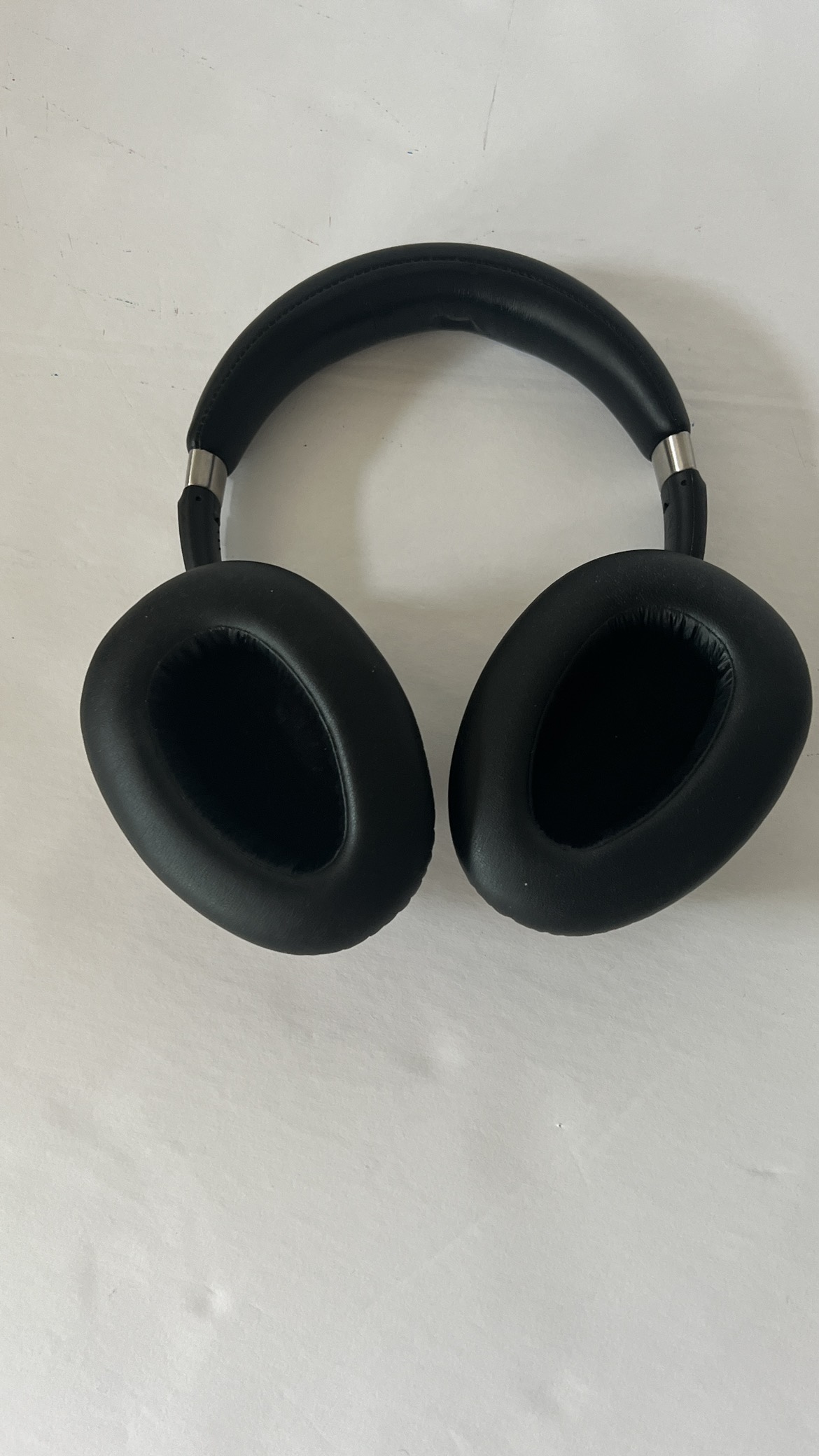 Sennheiser PXC 550 Headphones (Old model) image indicator(2)