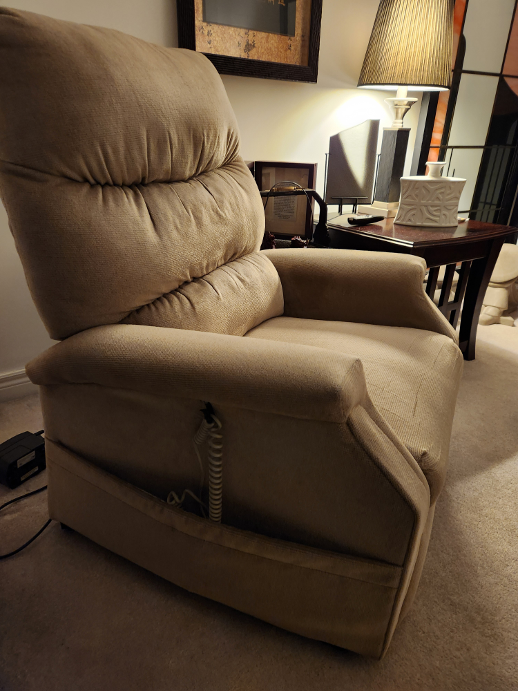Power Lift Recliner - photo 3