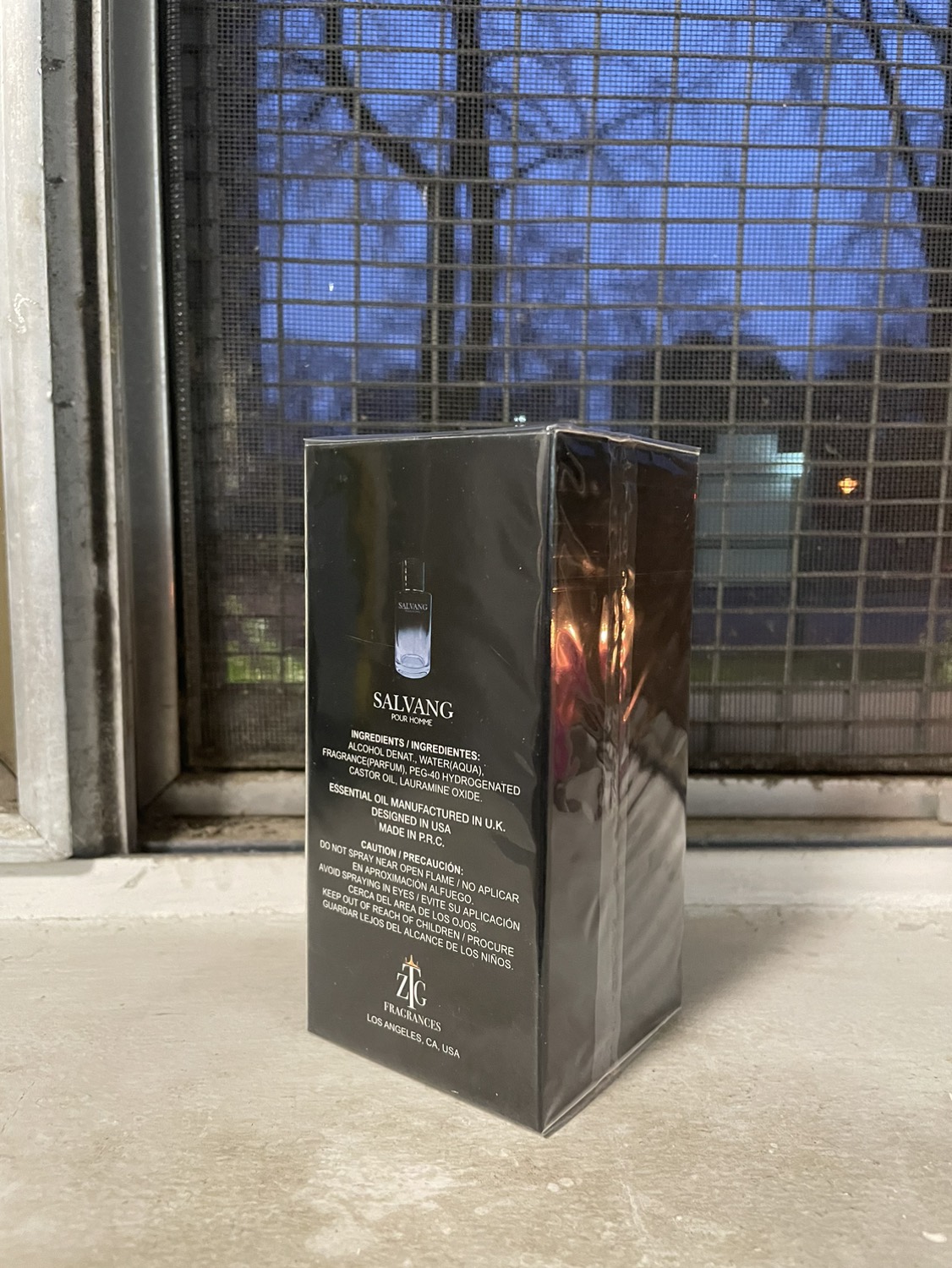 1:1 Men’s Colognes image indicator(3)