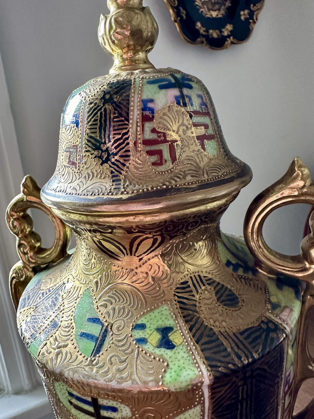 Exquisite Antique Nippon Hand Painted & Golden Handled Urn image indicator(5)