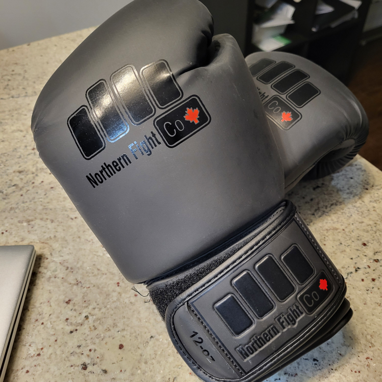 Boxing gloves+ two new hand wraps - photo 2