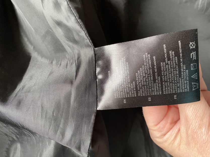 Free winter coat Adult size s image indicator(3)