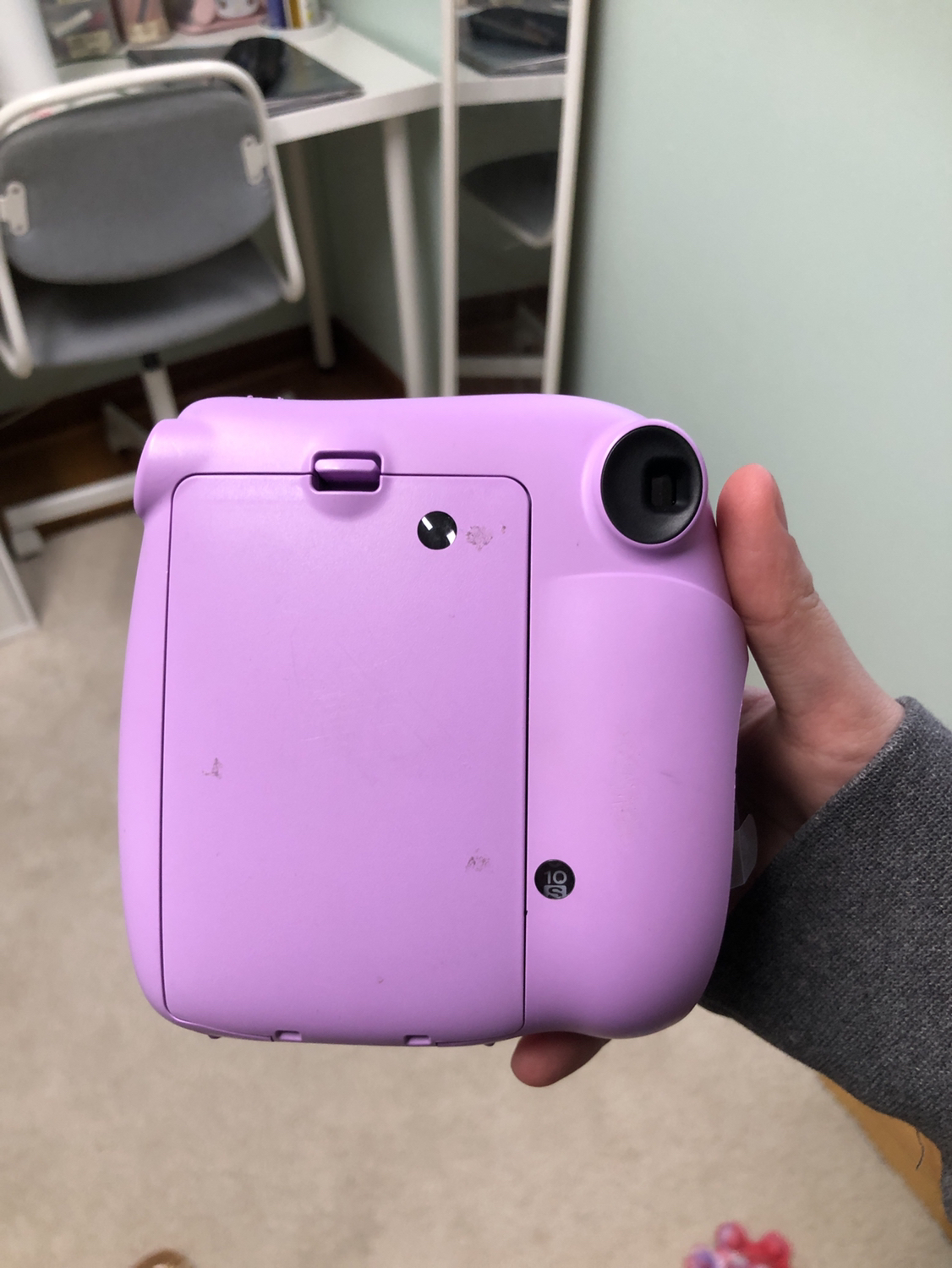 polaroid instax mini 7+ camera + freebies! image indicator(3)