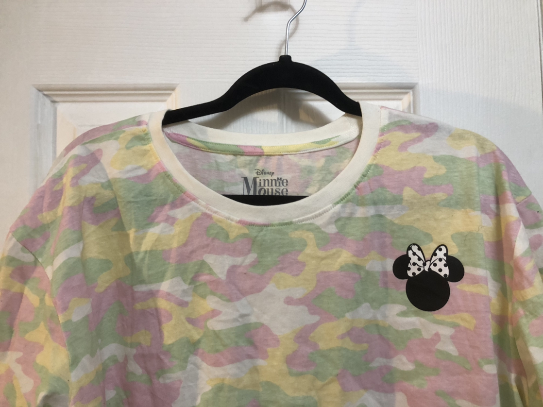 Disney shirt brand new Minnie Mouse image indicator(2)