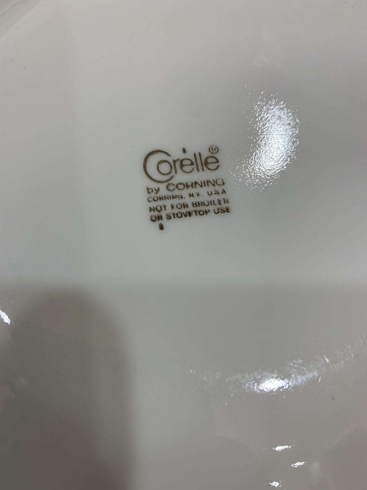 4 Pyrex Gold Butterfly Mugs & Small Plates image indicator(4)