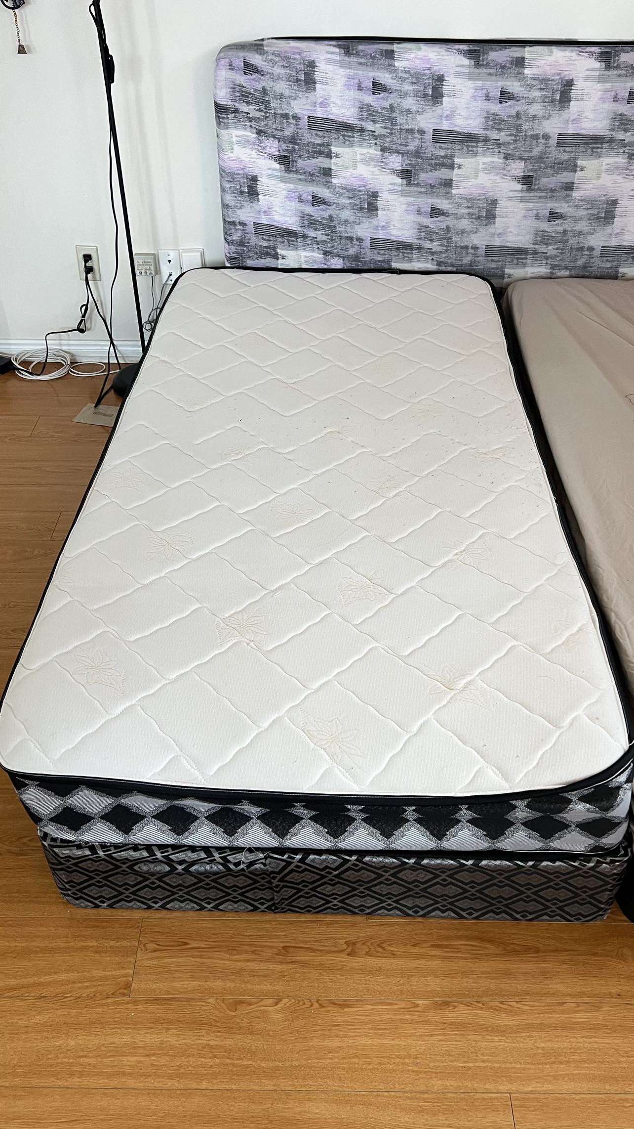 2 single spring mattress with box frame