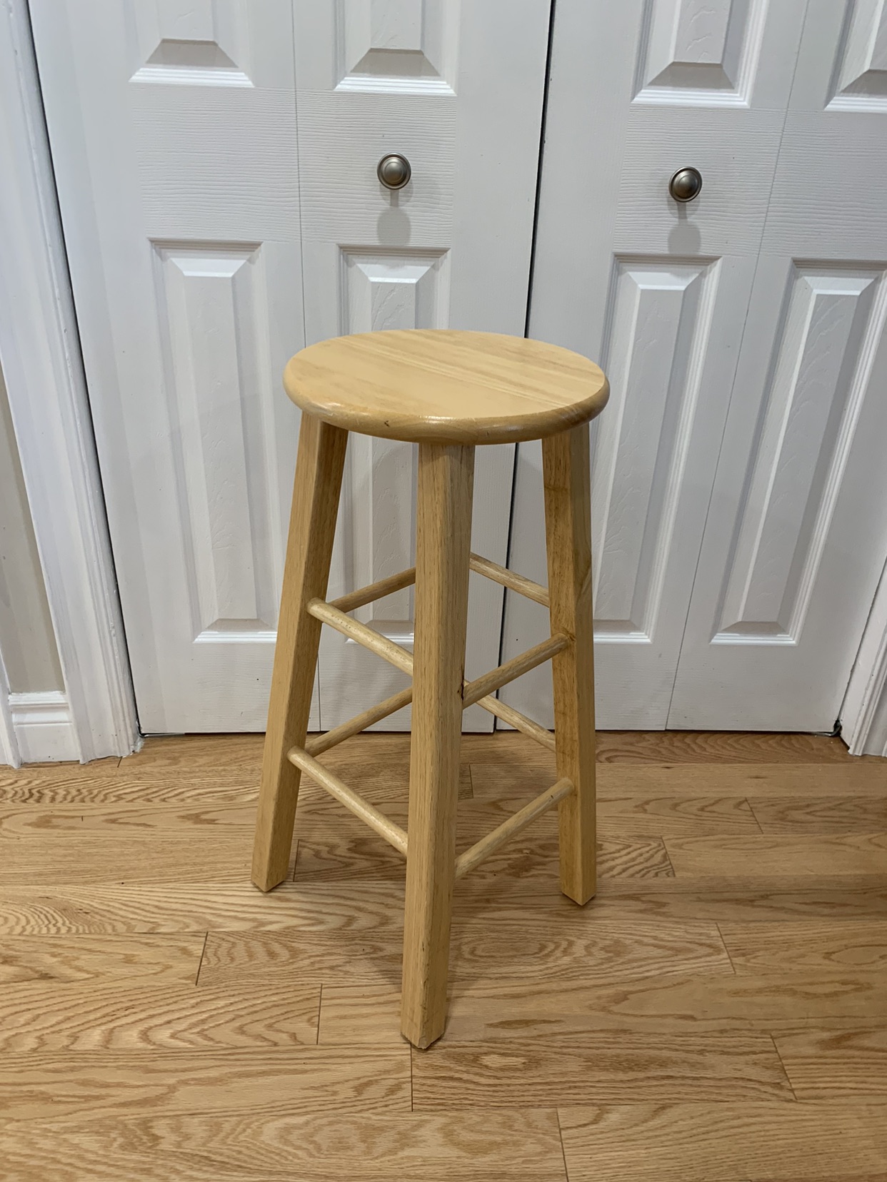 Heavy Oak Bar Stool image indicator(2)