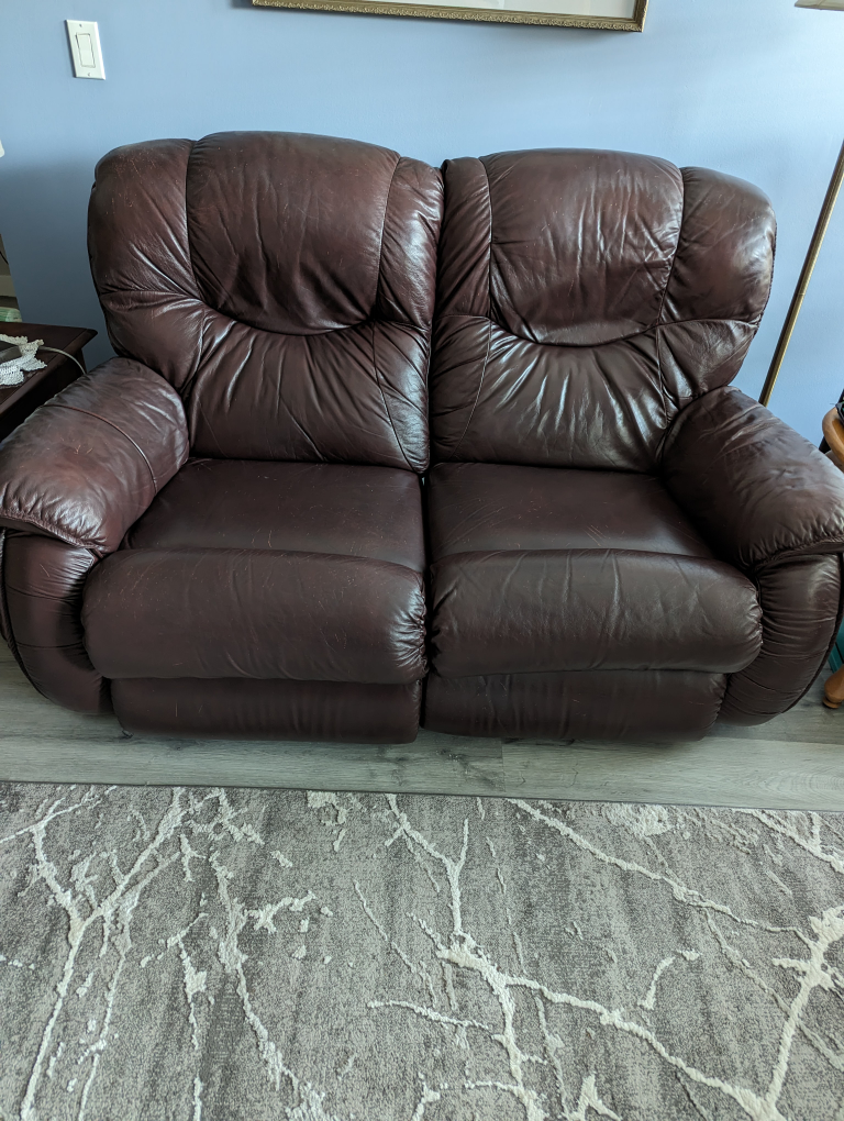 Lazyboy leather Loveseat