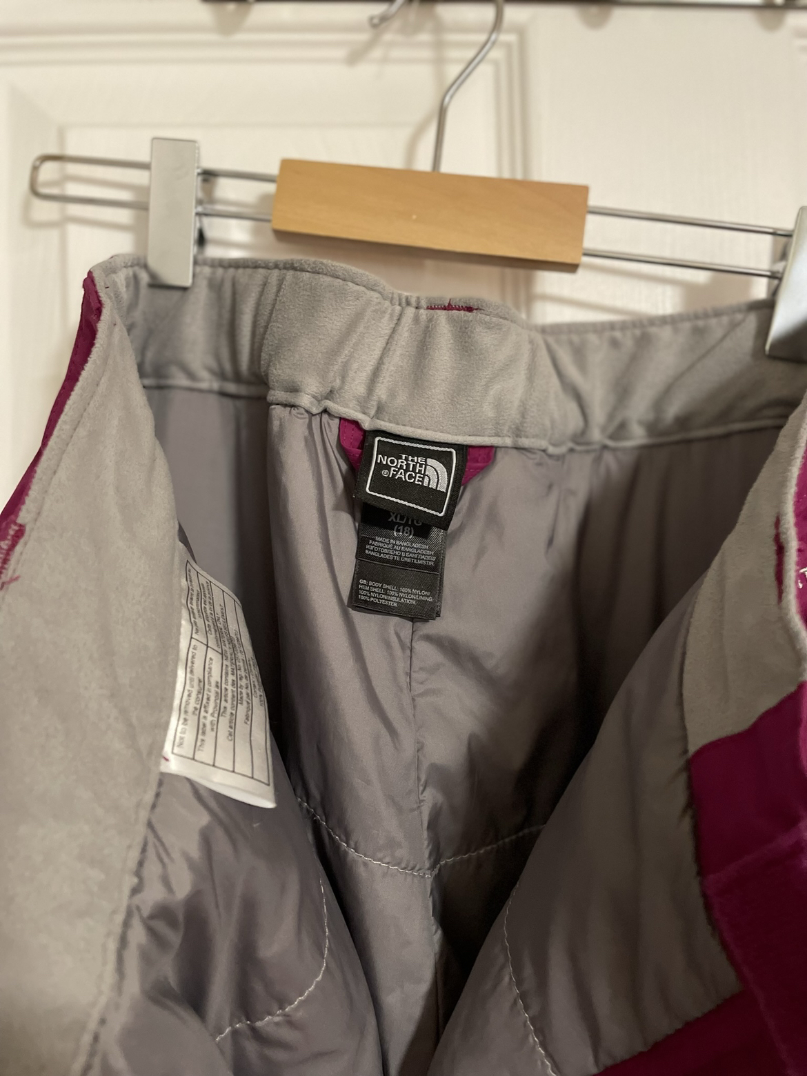 Northface snow pants (kids size XL/ women size XS) image indicator(3)