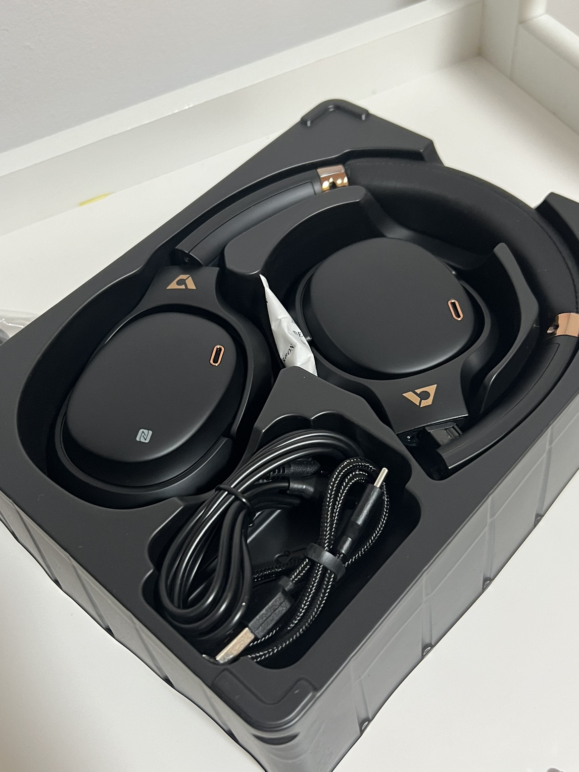 Wireless Noise Cancelling Headphones - photo 5