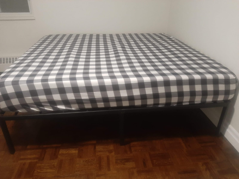 bed and mattress - photo 4