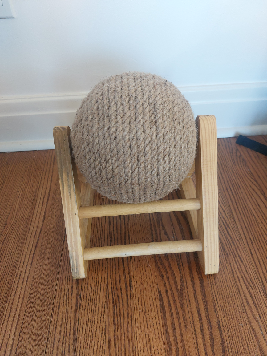 Cat claw scratcher sphere