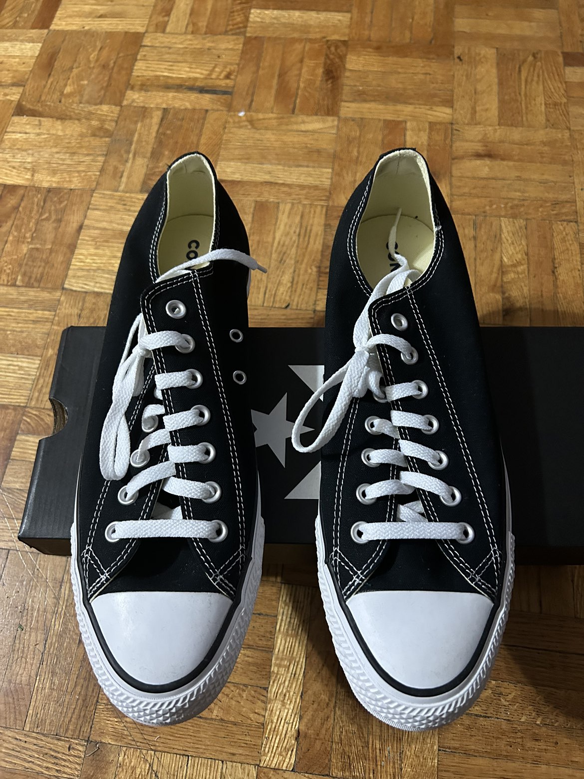 Converse unisex thumbnail