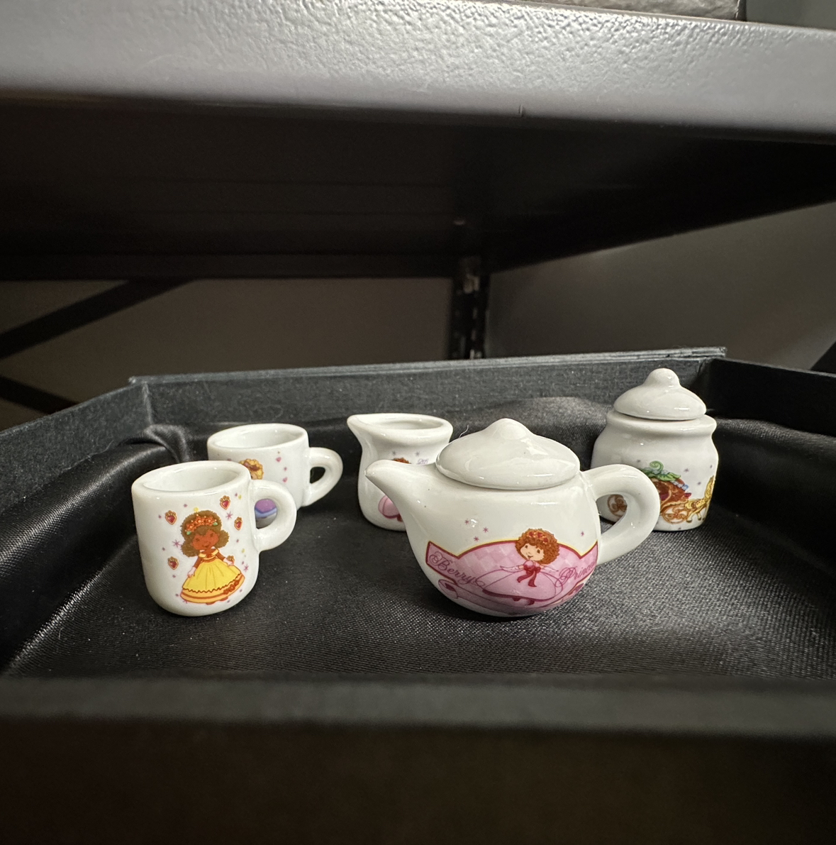 Tiny Tea Set🥕 thumbnail