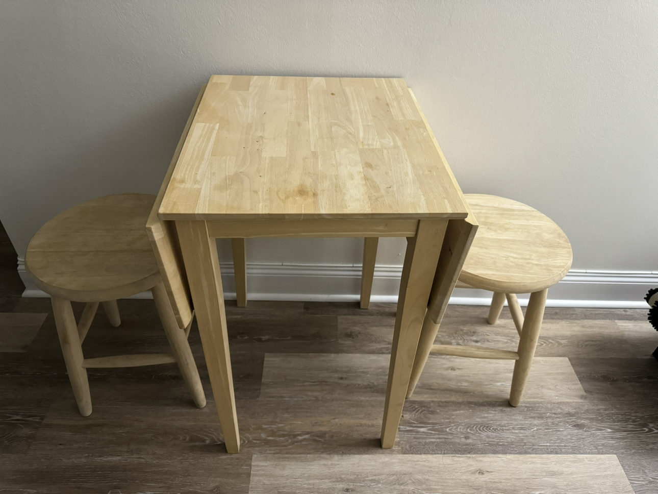 MOVE OUT SALE. Solid Wood Drop Leaf Table + Stools - photo 2
