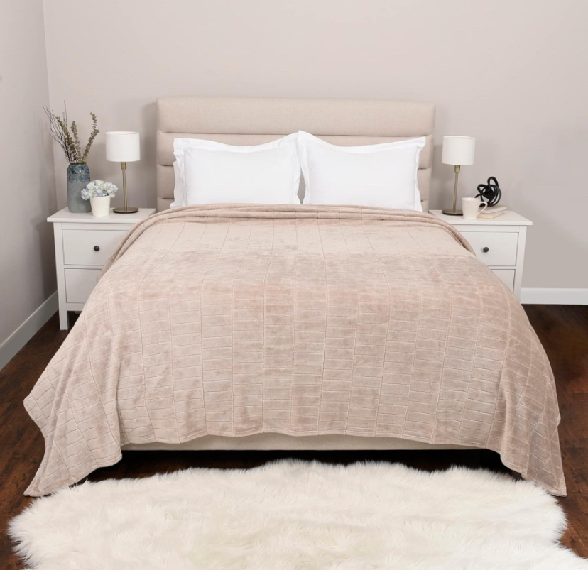 Life Comfort Cozy Textured Lightweight Throw image indicator(3)