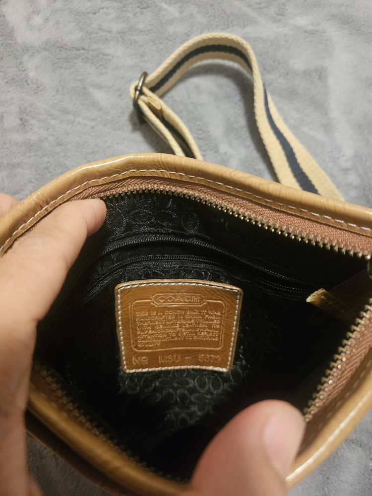 Coach sling bag image indicator(3)