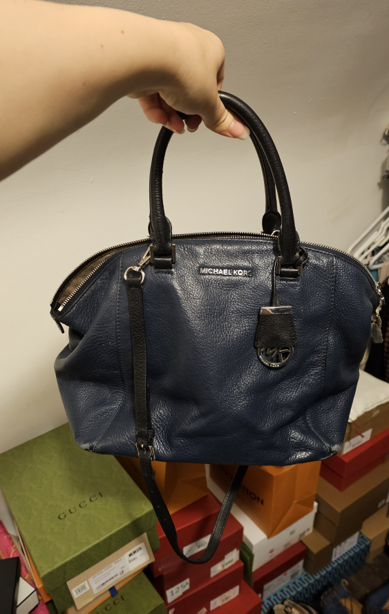 Michael Kors bag thumbnail