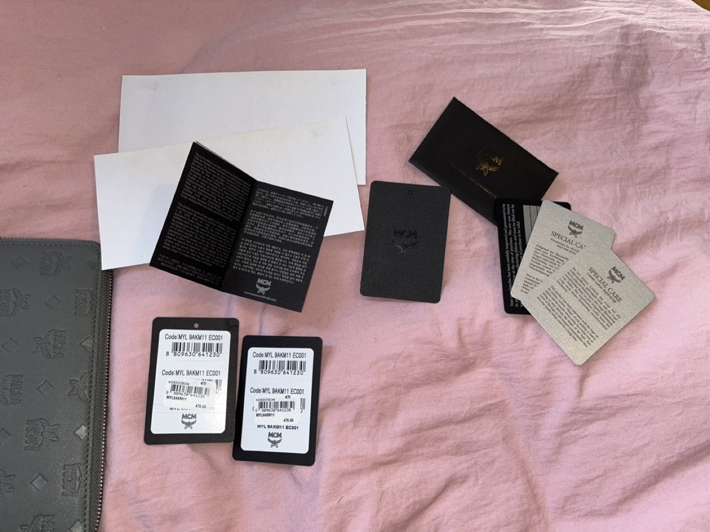 New authentic MCM wallet image indicator(7)