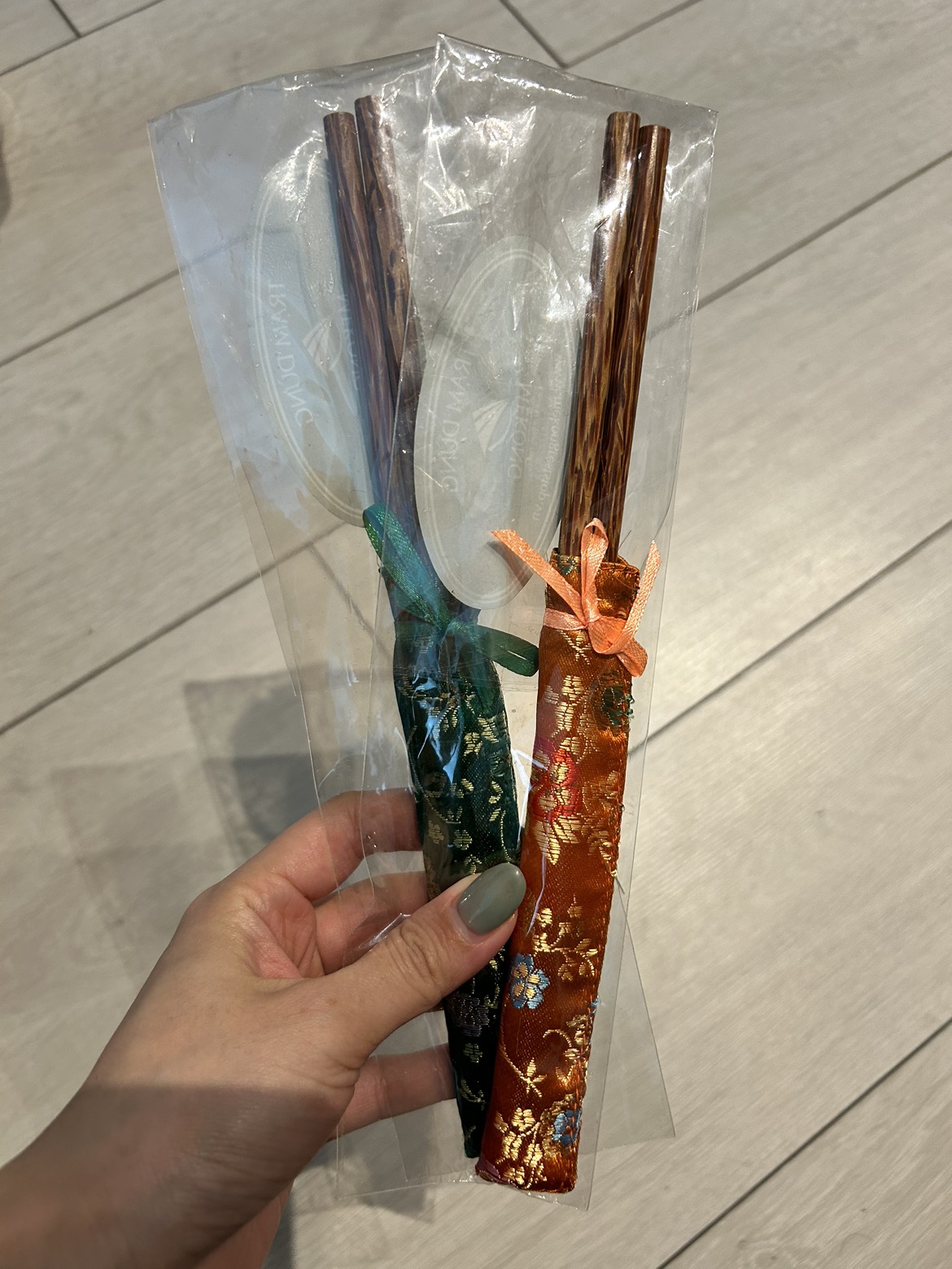 Vietnamese wooden chopstick set image indicator(2)