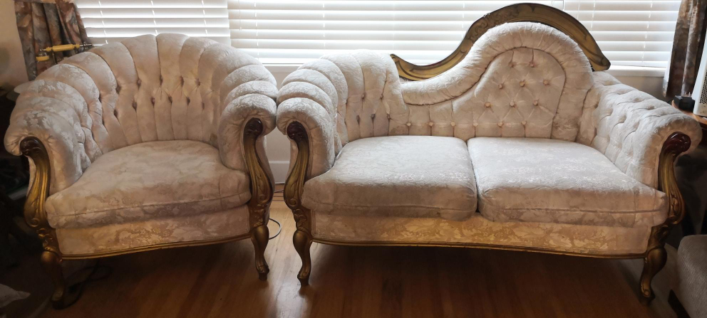 Beautiful classic French style 2 seater sofa. Moving Sale. - photo 3