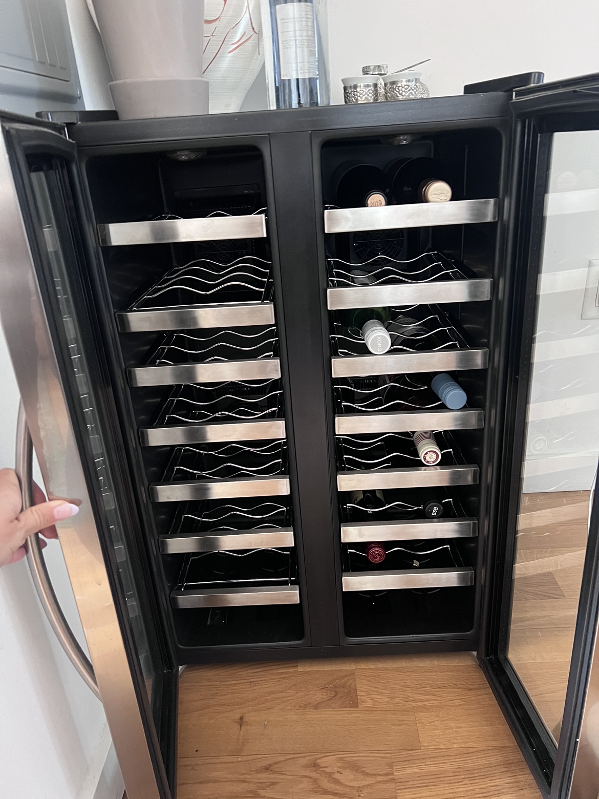 Wine Fridge - photo 2
