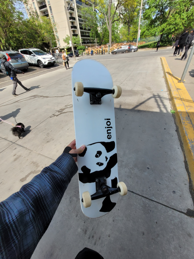 Skateboard thumbnail