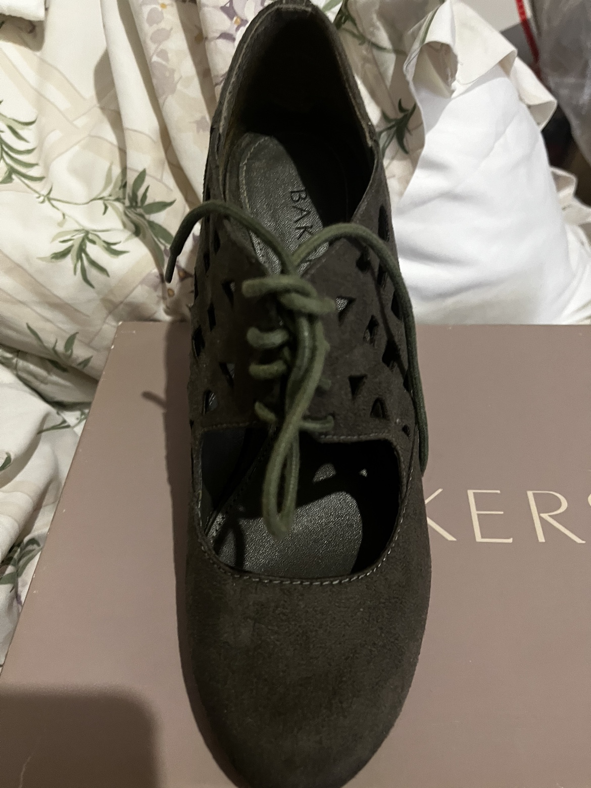 New BAKERS women’s wedges image indicator(2)