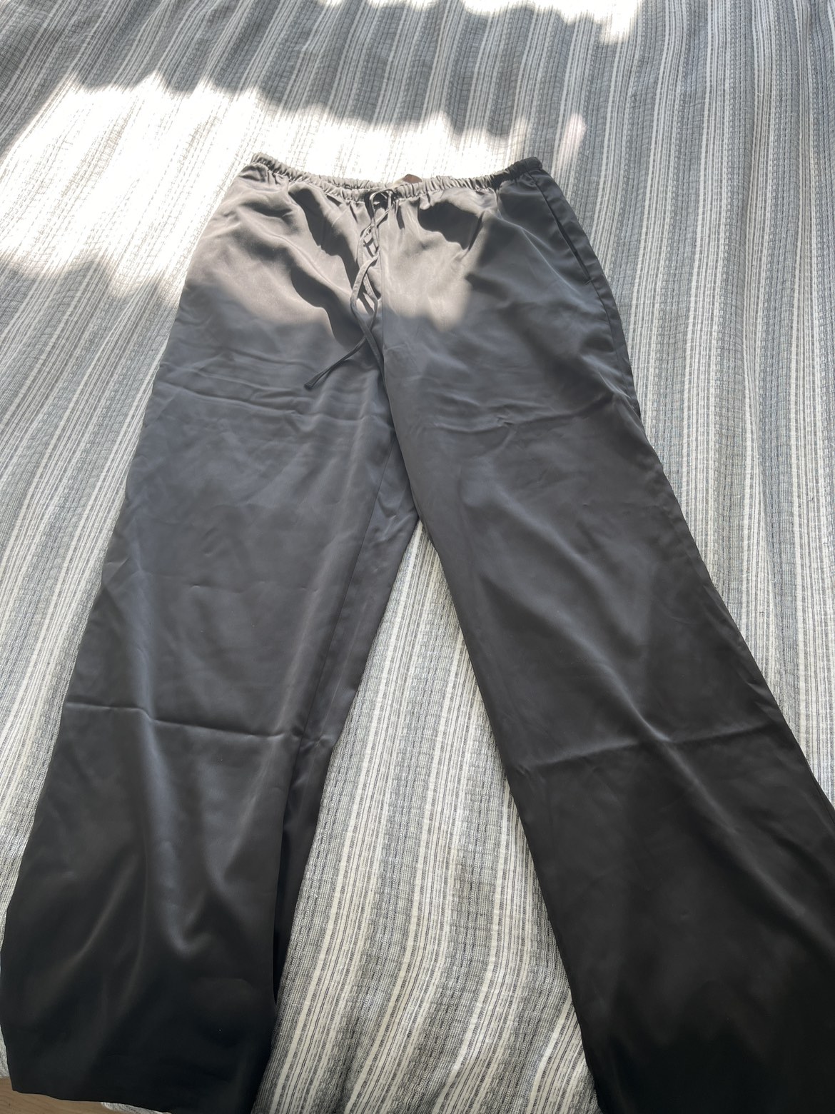 H&M black satin wide leg pants thumbnail
