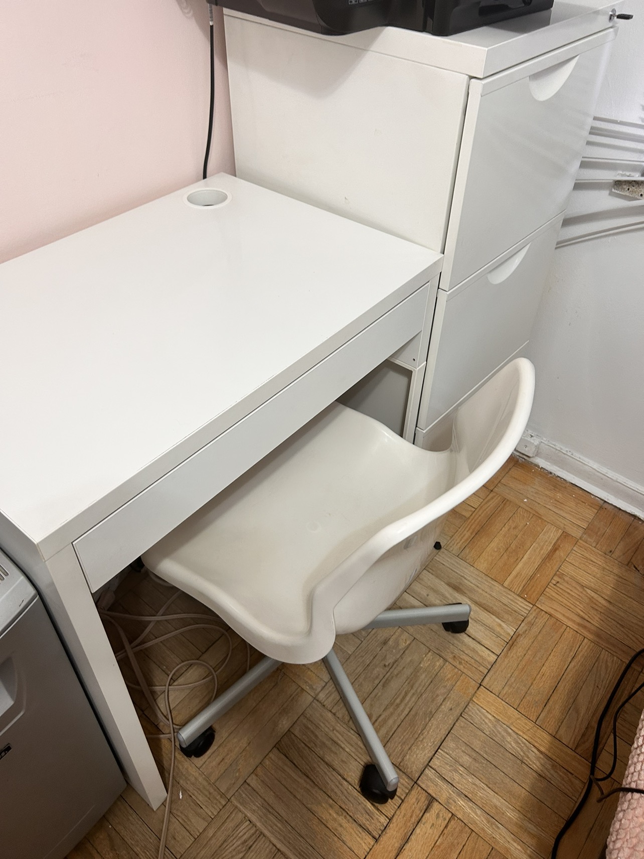 Office Desk in mint condition