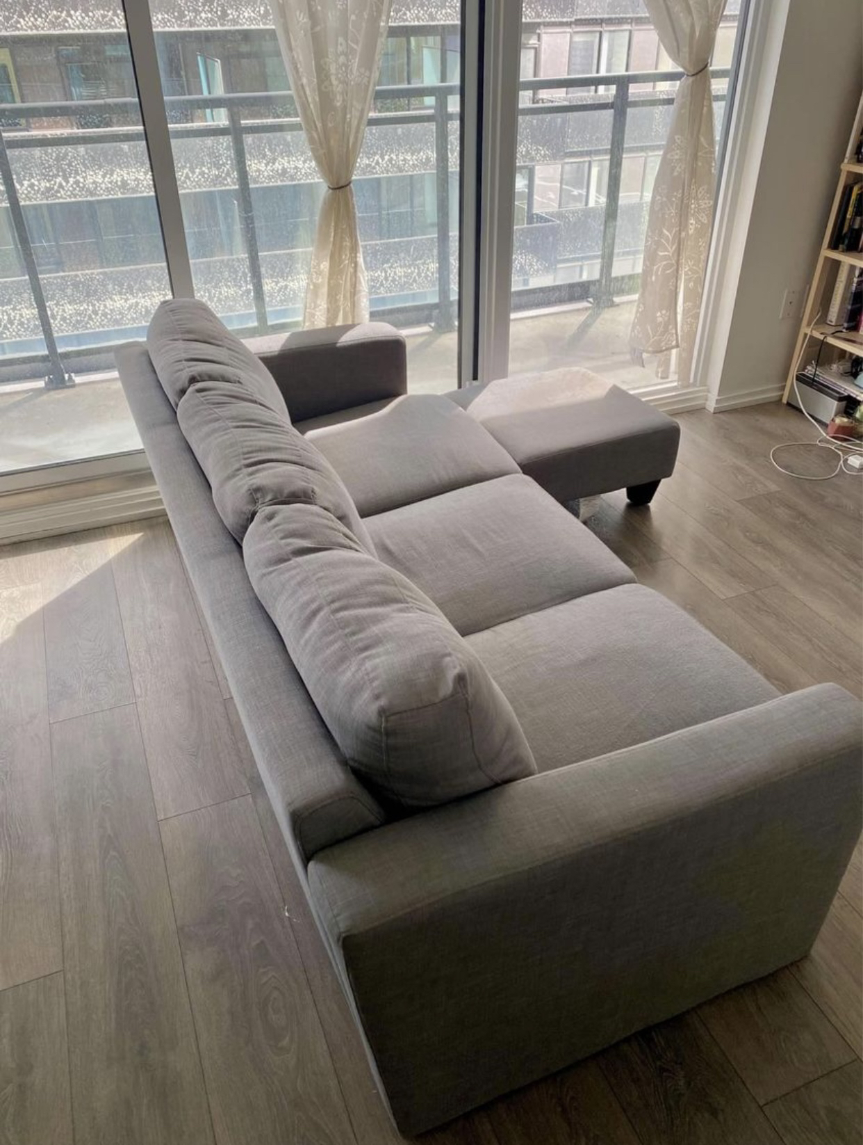 Cozy, Clean, 3-Seater Couch - photo 2