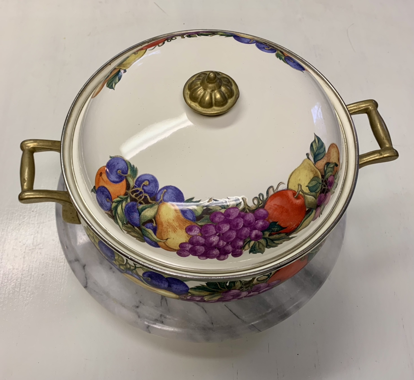 Vintage Cornucopia Dutch Oven Casserole 2 Qt image indicator(2)