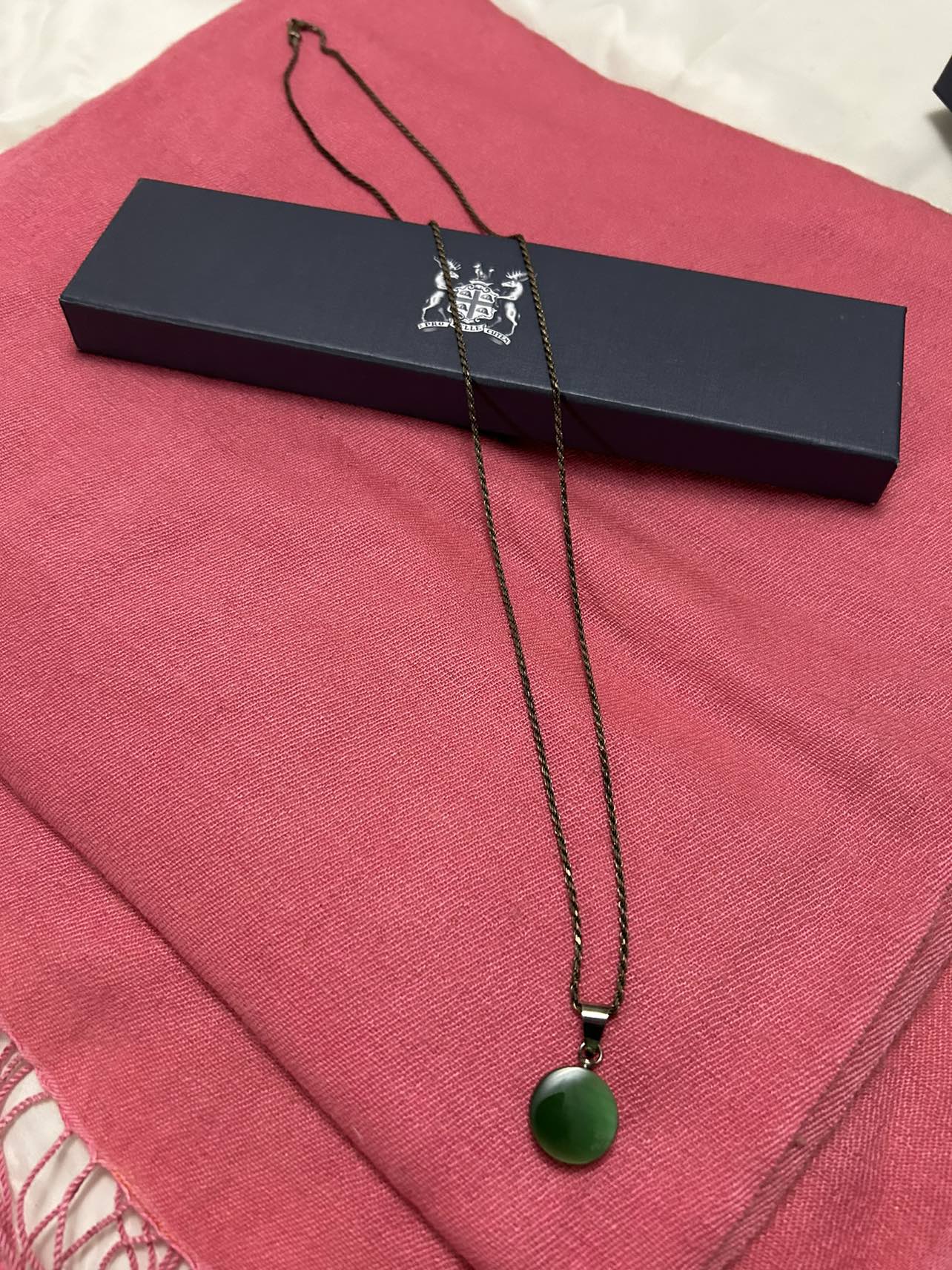 Necklace with green pendant thumbnail
