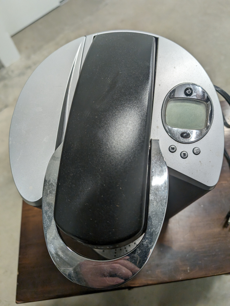 Used Keurig single serve coffee maker - photo 2